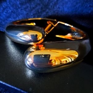 gold teardrop bracelet